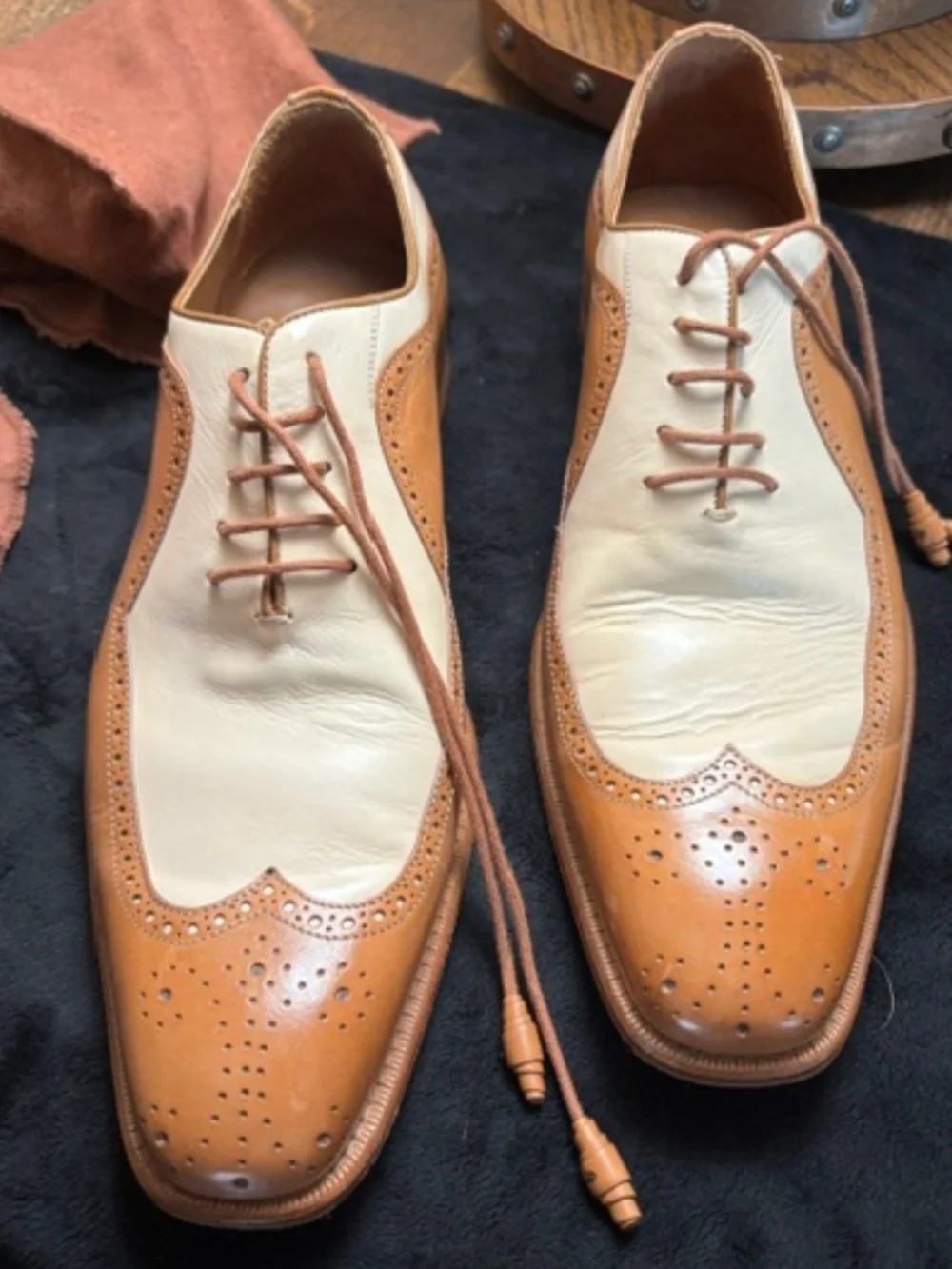 Mezlan Muro two tone derby dress shoes- Gorgeous- SZ9